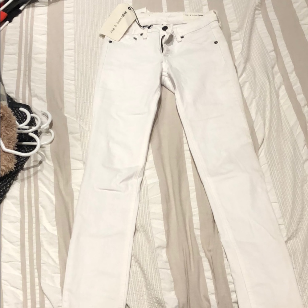Rag & Bone NWT white raw hem Capri size 25